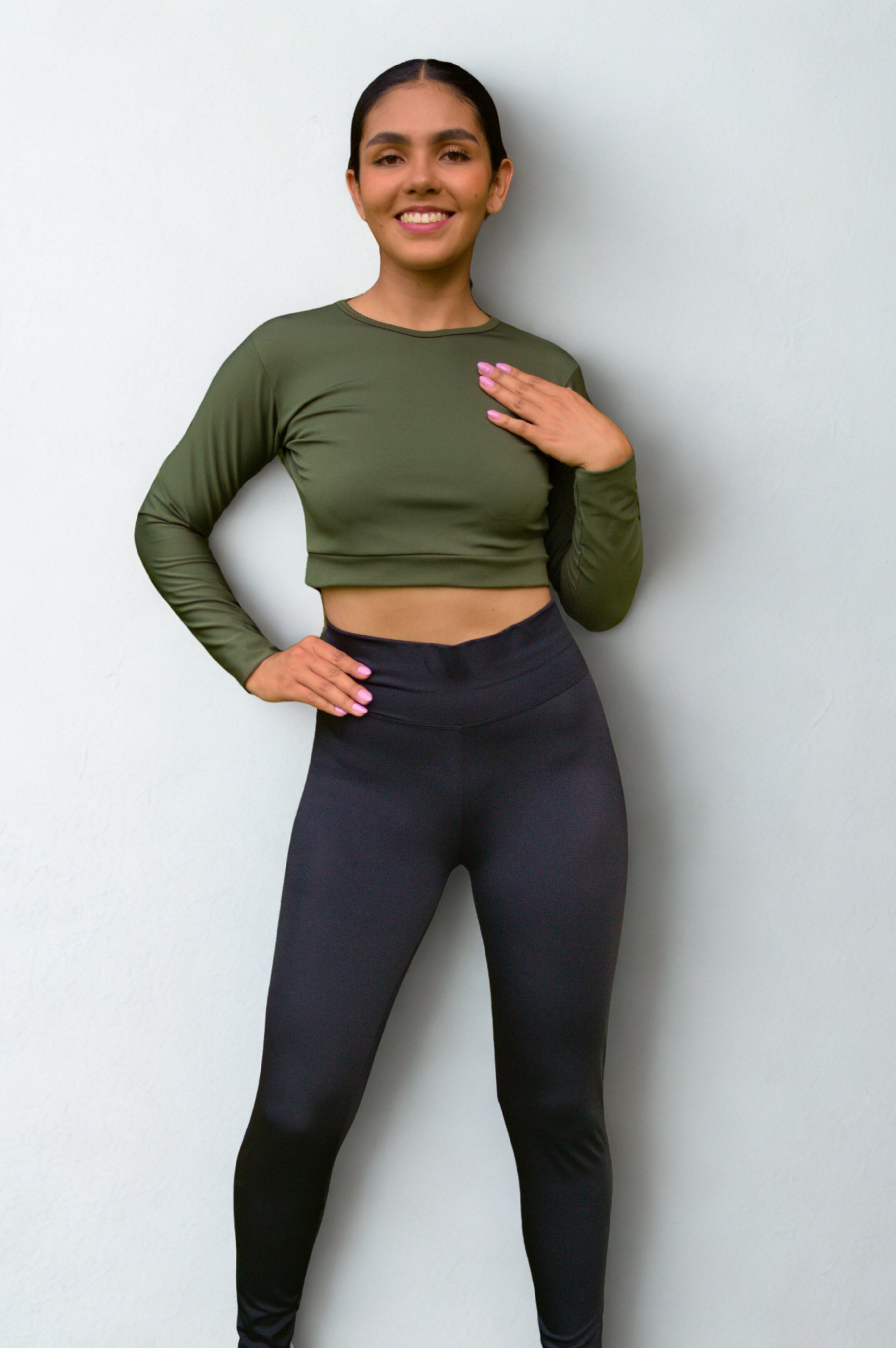 LYCRA NEGRA + TOP MANGA LARGA