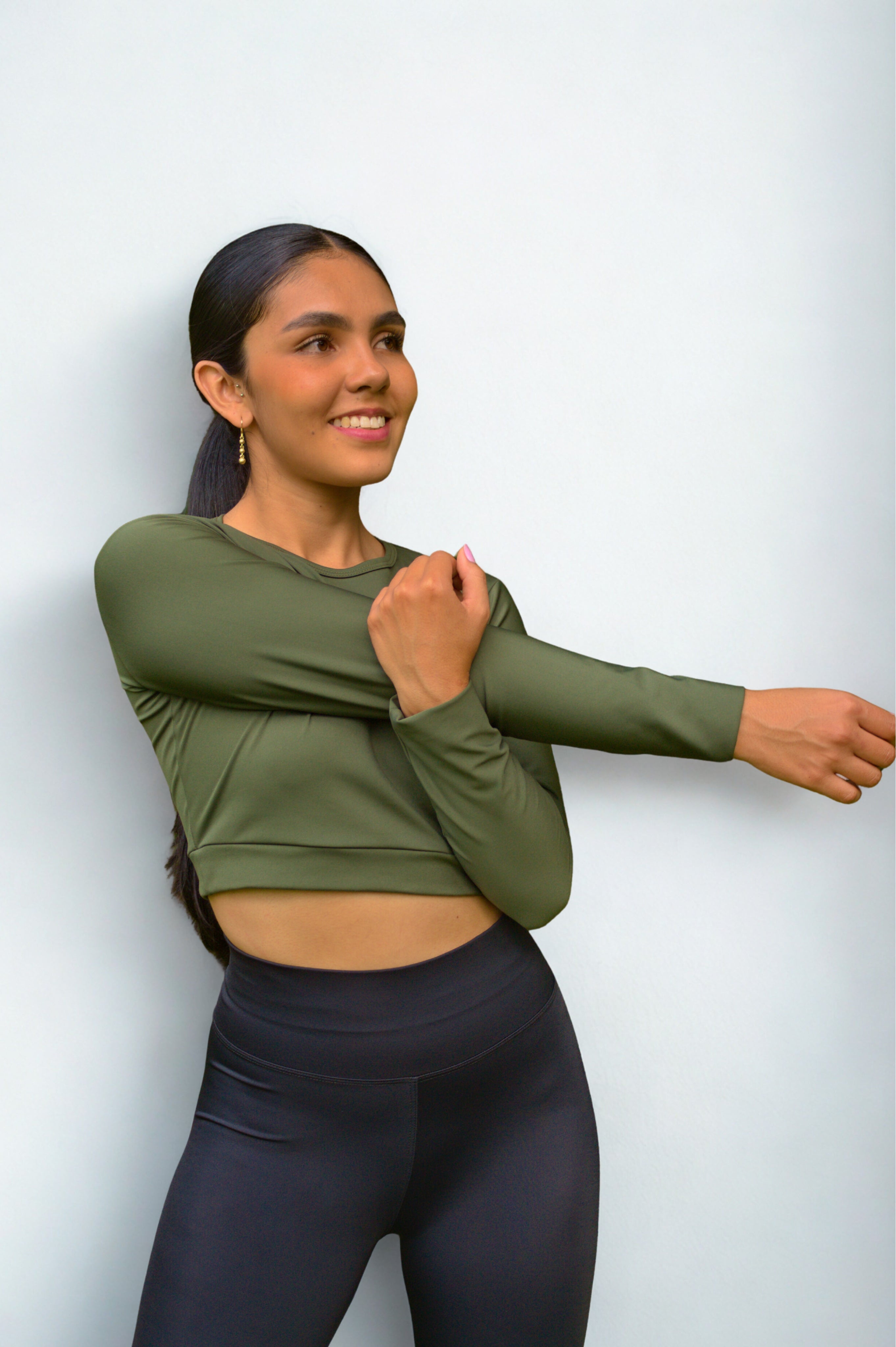 LYCRA NEGRA + TOP MANGA LARGA